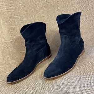 Vince  Ankle Boots booties black suede leather size 9.5
